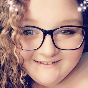 Meet your Posher, Mallory